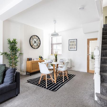 Levi Suite By Koya Homes - 3-Bedroom Home, Downtown Cardiff, Free Parking ภายนอก รูปภาพ