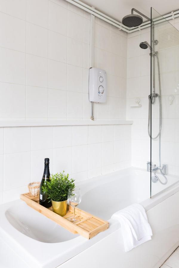 Levi Suite By Koya Homes - 3-Bedroom Home, Downtown Cardiff, Free Parking ภายนอก รูปภาพ