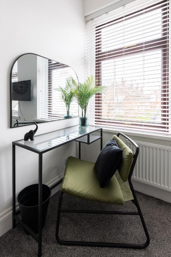 Levi Suite By Koya Homes - 3-Bedroom Home, Downtown Cardiff, Free Parking ภายนอก รูปภาพ