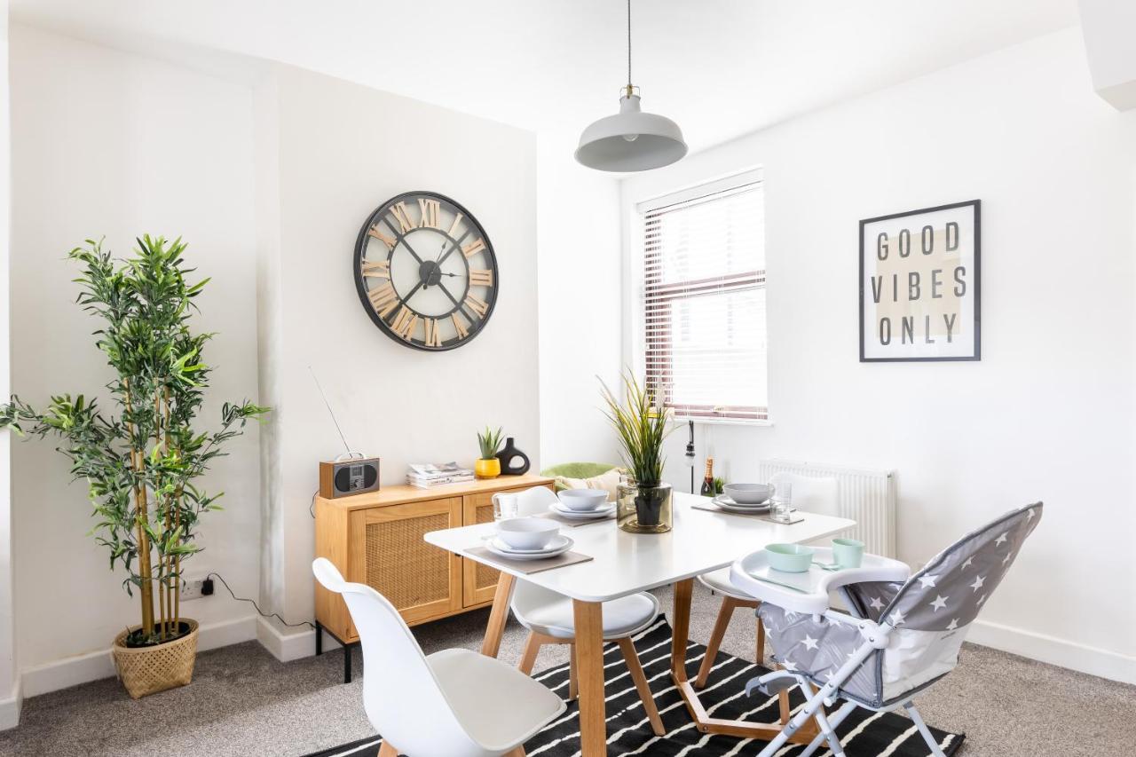 Levi Suite By Koya Homes - 3-Bedroom Home, Downtown Cardiff, Free Parking ภายนอก รูปภาพ