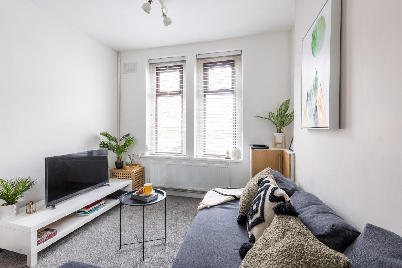 Levi Suite By Koya Homes - 3-Bedroom Home, Downtown Cardiff, Free Parking ภายนอก รูปภาพ
