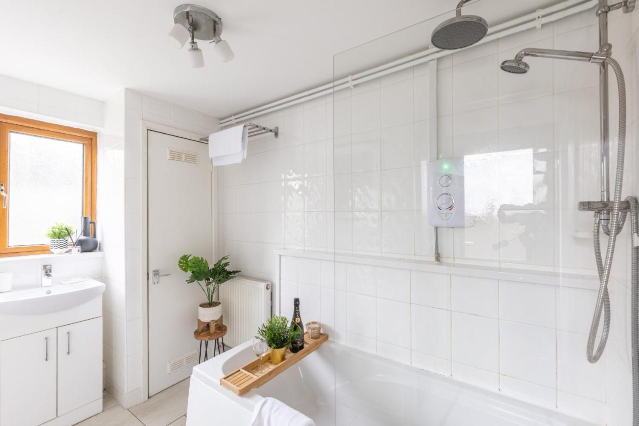 Levi Suite By Koya Homes - 3-Bedroom Home, Downtown Cardiff, Free Parking ภายนอก รูปภาพ