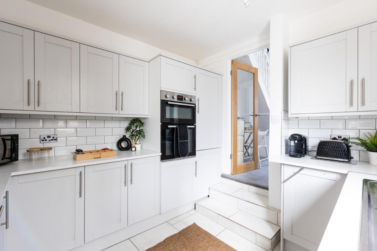 Levi Suite By Koya Homes - 3-Bedroom Home, Downtown Cardiff, Free Parking ภายนอก รูปภาพ